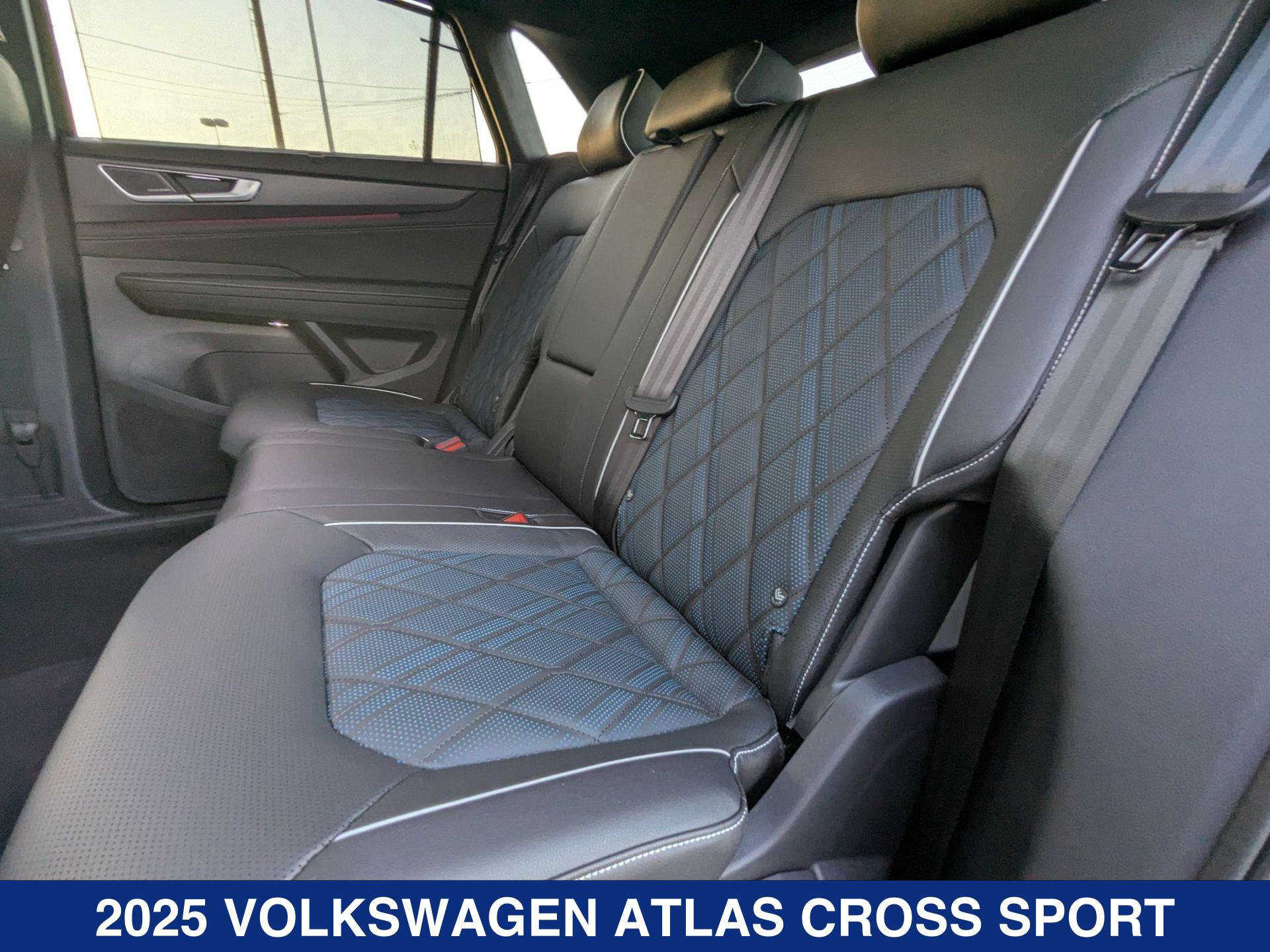 2025 Volkswagen Atlas Cross Sport SEL Premium R-Line photo 20