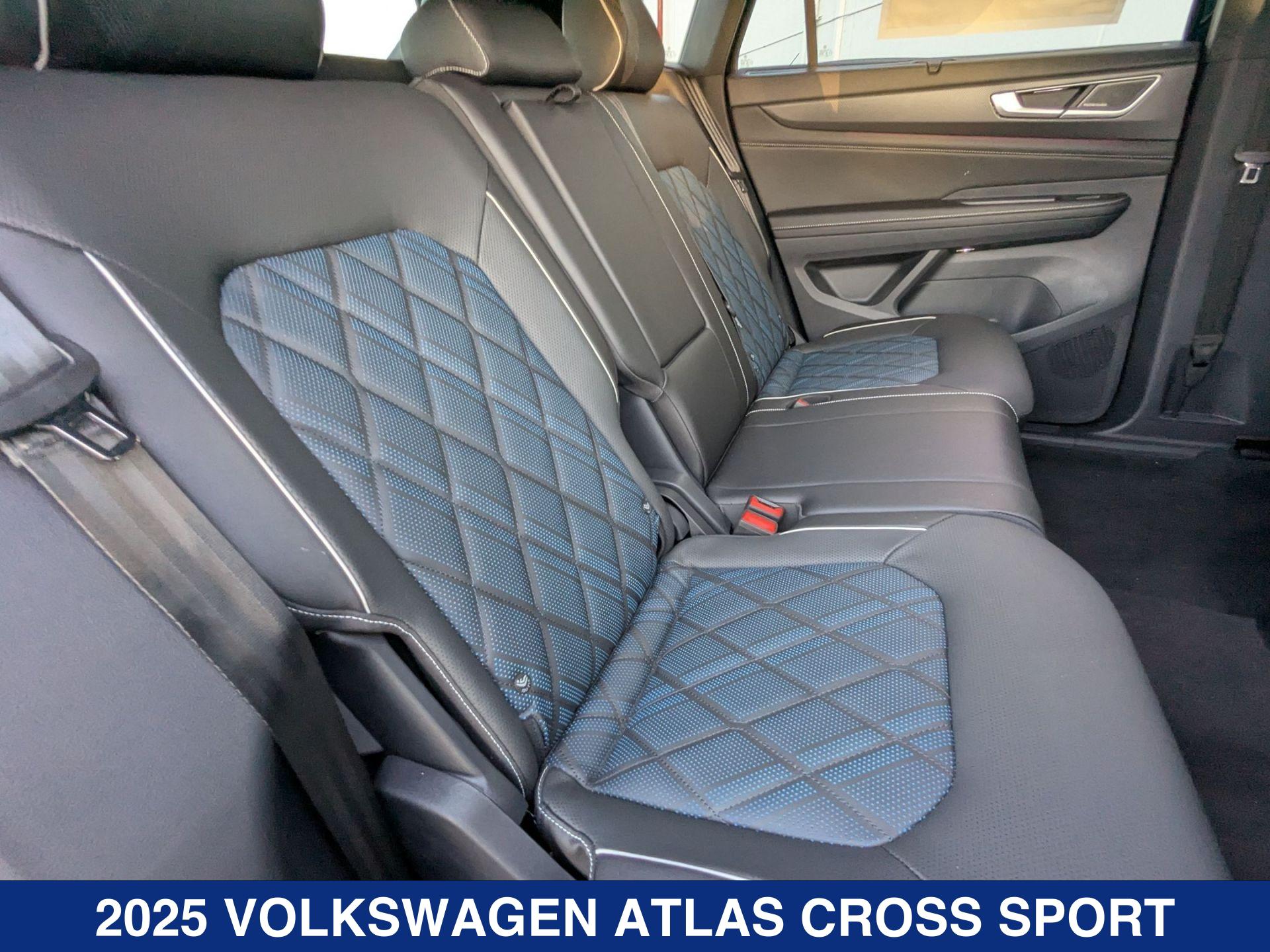 2025 Volkswagen Atlas Cross Sport SEL Premium R-Line photo 21