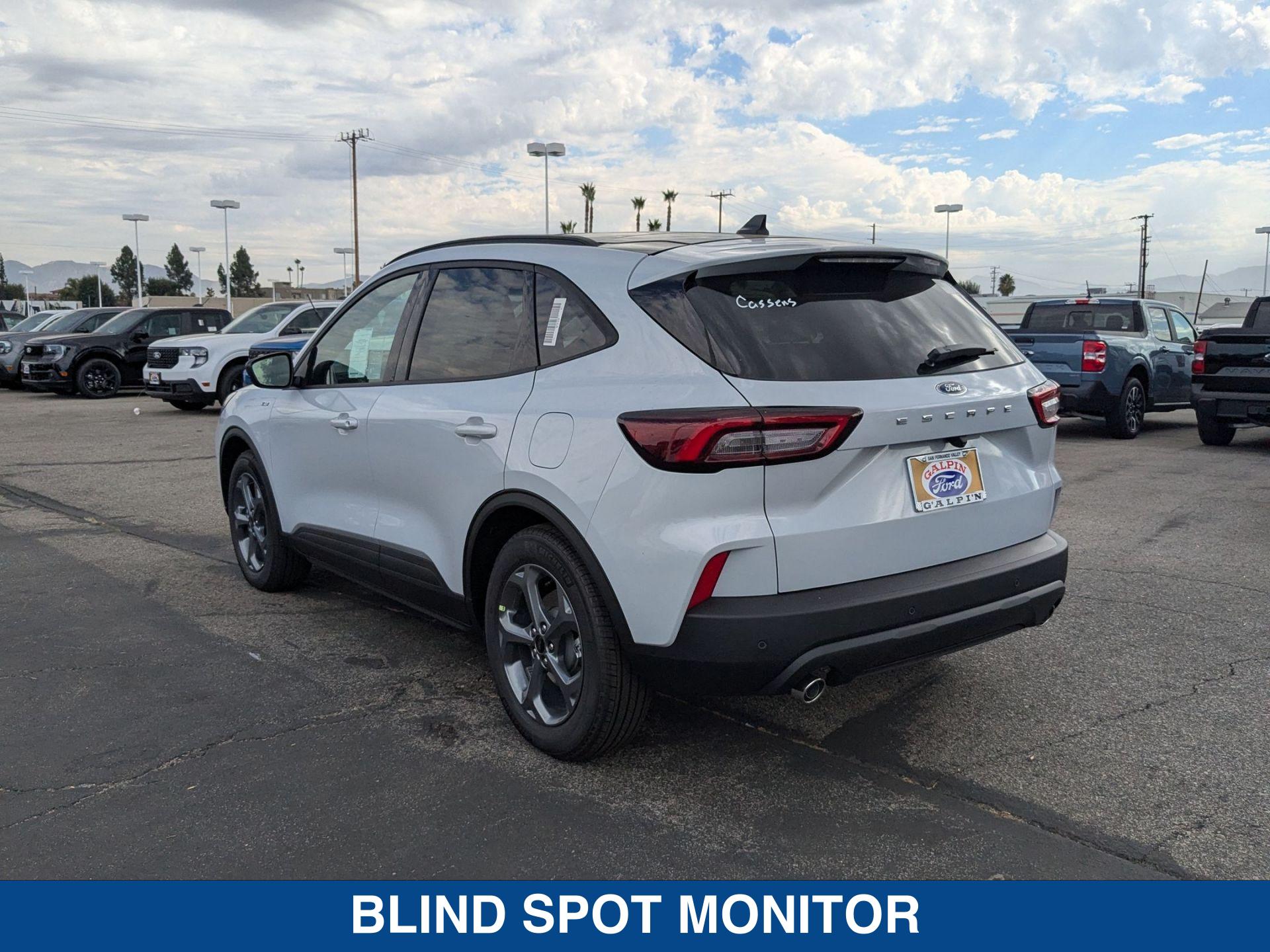 2025 Ford Escape ST-Line photo 6