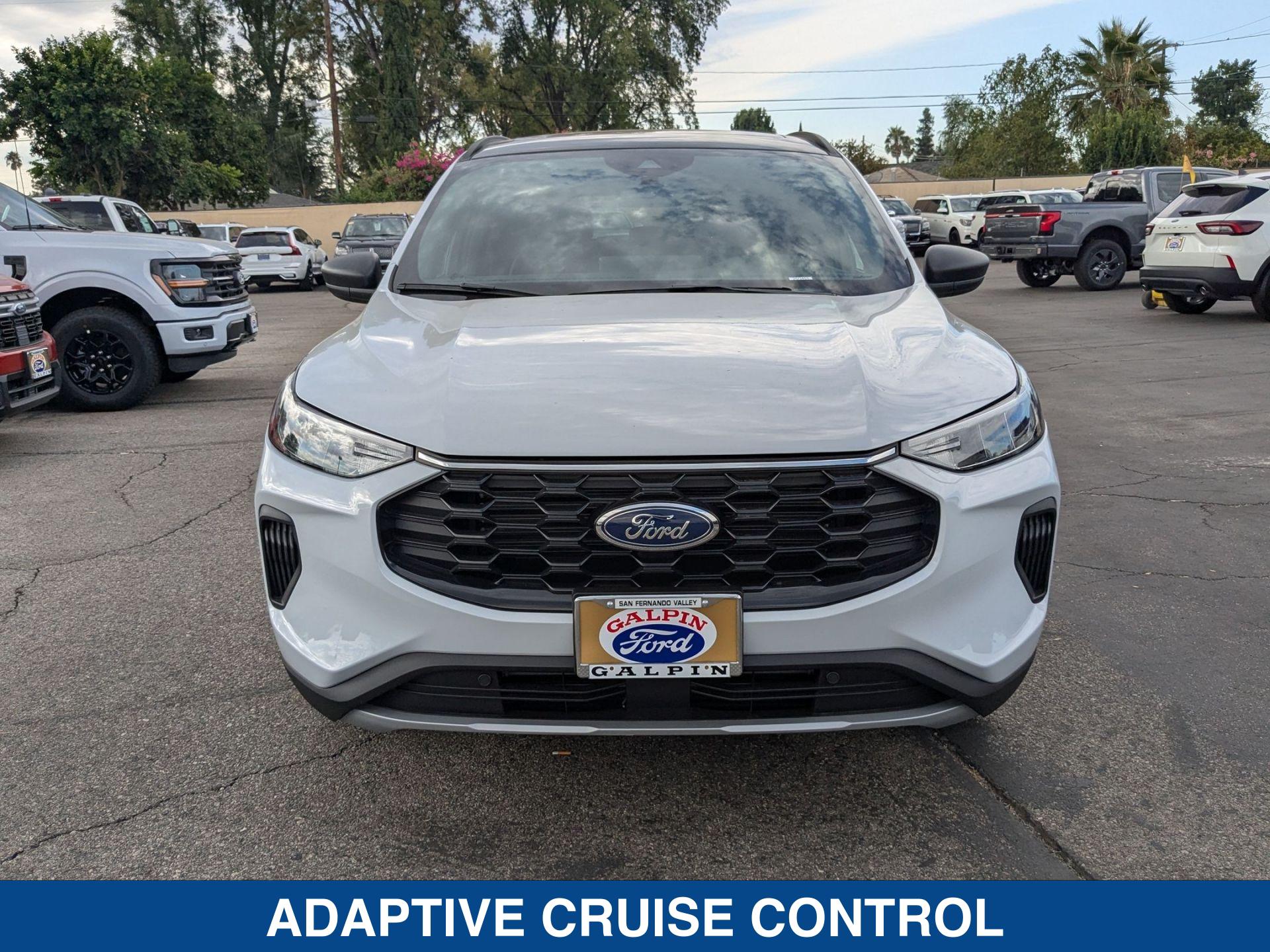 2025 Ford Escape ST-Line photo 11