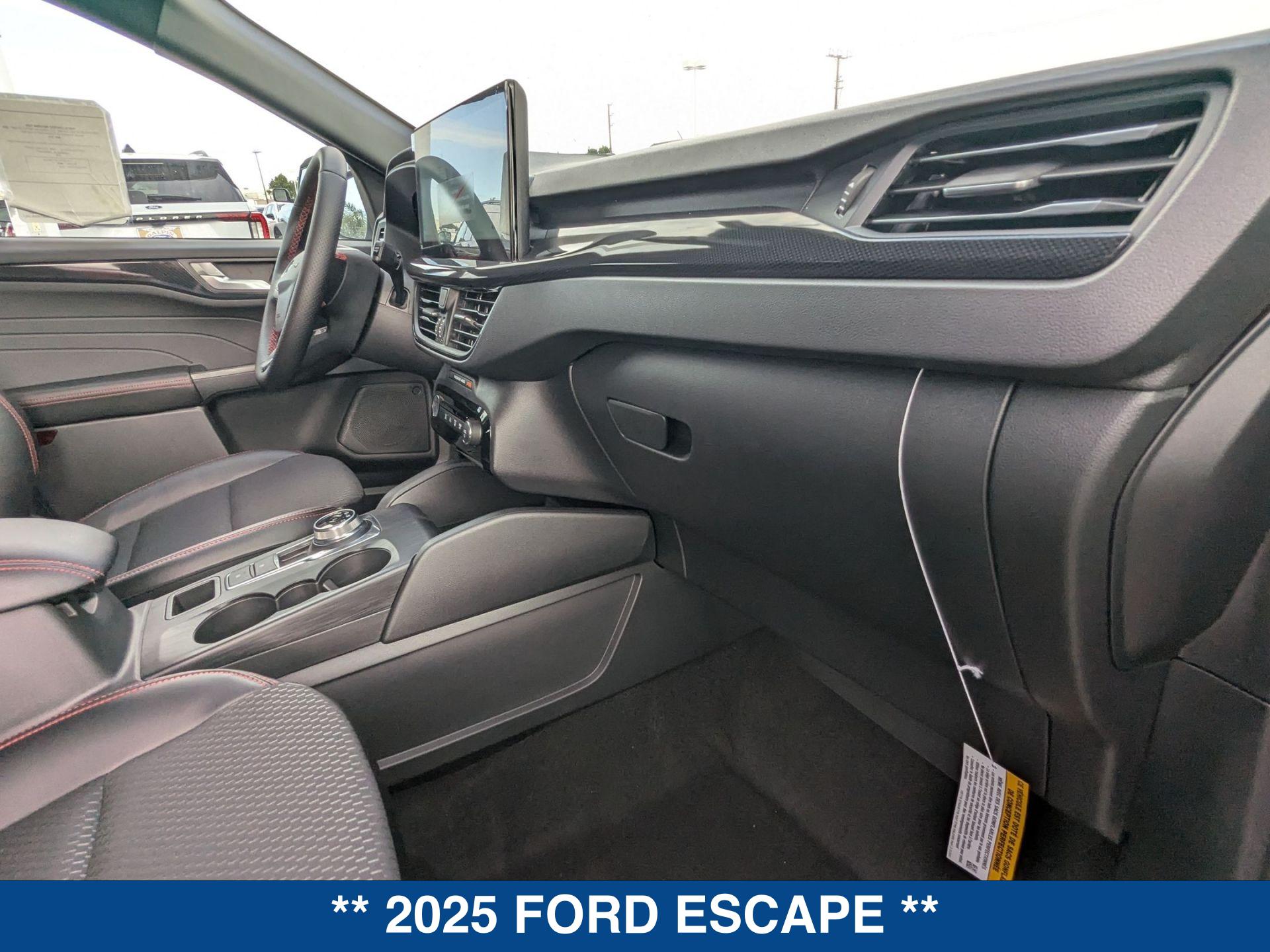 2025 Ford Escape ST-Line photo 23