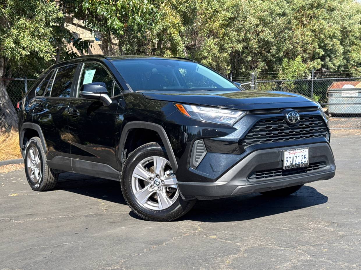 Used 2023 Toyota RAV4 XLE with VIN 2T3P1RFVXPW381073 for sale in Northfield, Minnesota