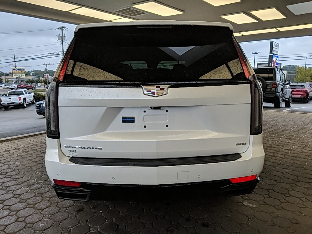 2021 Cadillac Escalade Sport photo 2