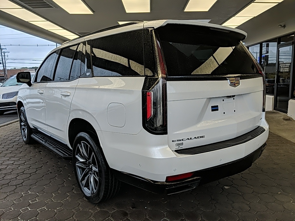 2021 Cadillac Escalade Sport photo 3