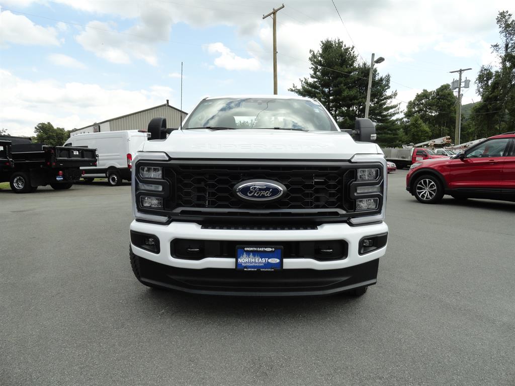 2026 Ford F-250 photo 2