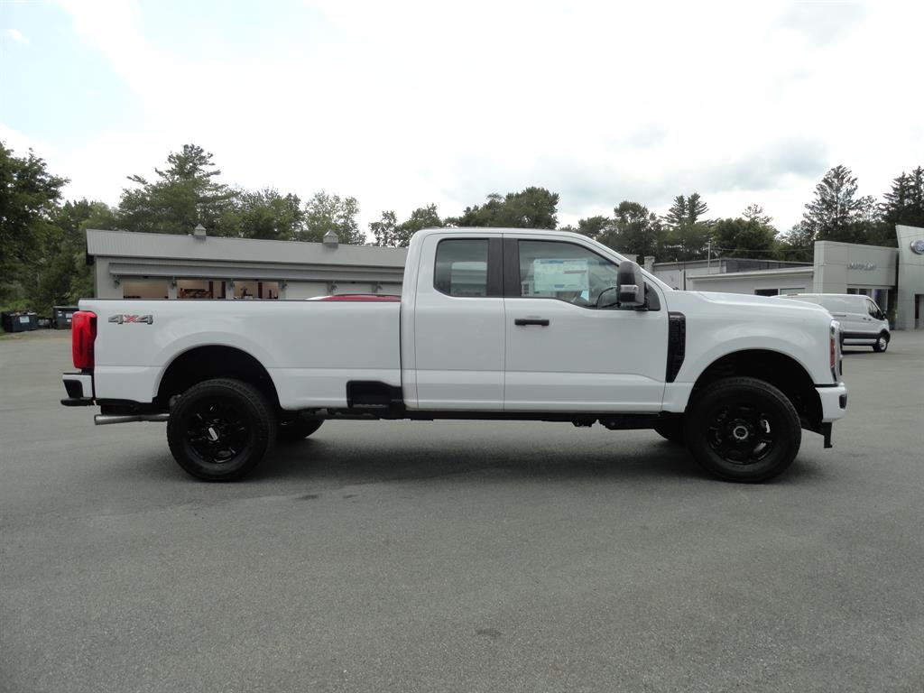 2026 Ford F-250 photo 4