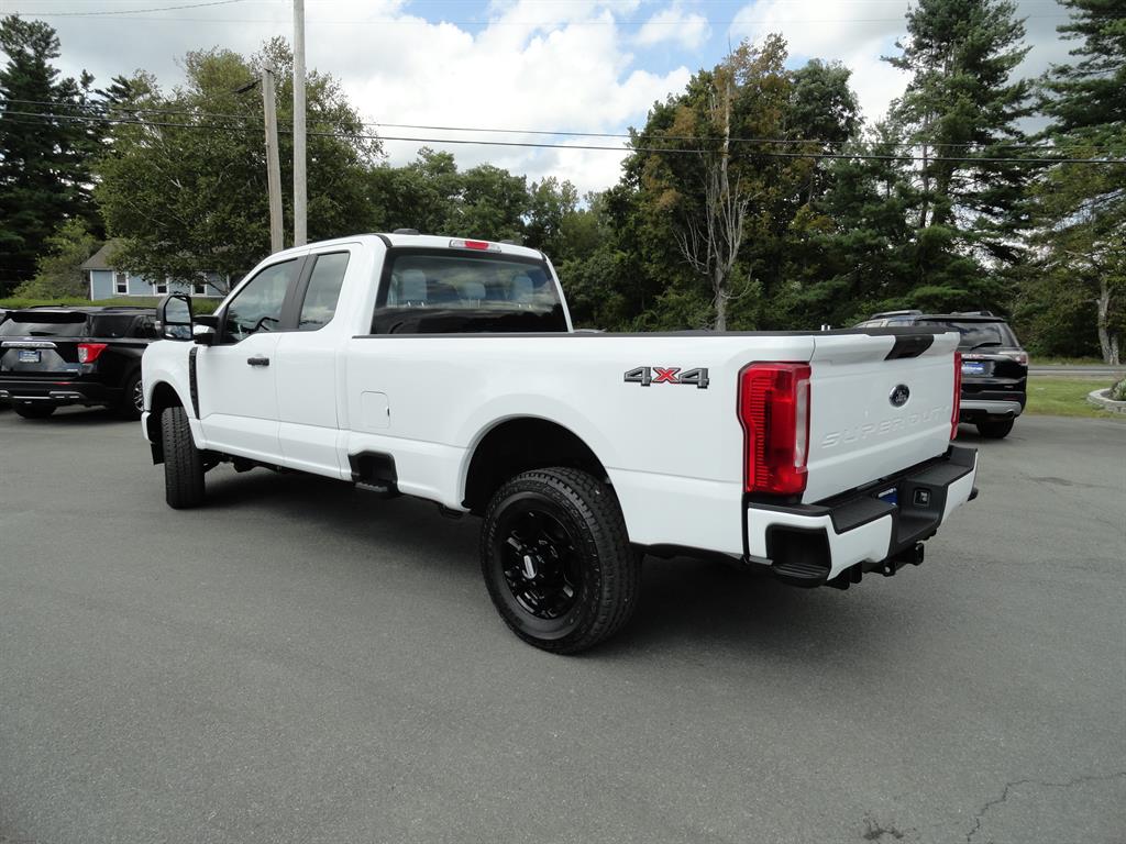 2026 Ford F-250 photo 7