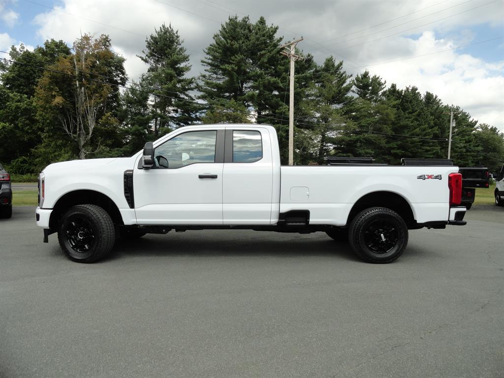 2026 Ford F-250 photo 8