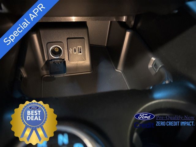 2025 Ford Explorer ST-Line photo 15