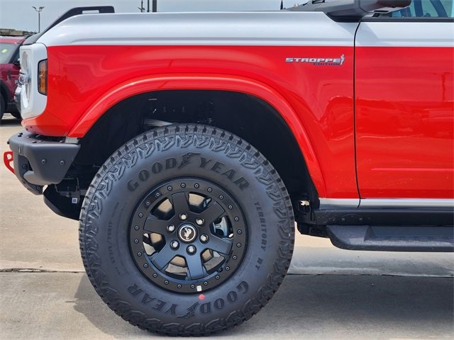 2025 Ford Bronco First Edition photo 6