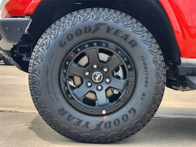 2025 Ford Bronco First Edition photo 8