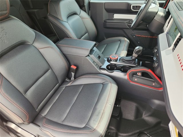 2025 Ford Bronco First Edition photo 11
