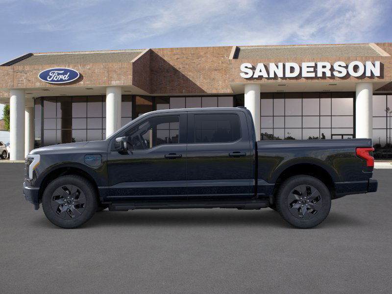 2025 Ford F-150 Lightning Lariat photo 2
