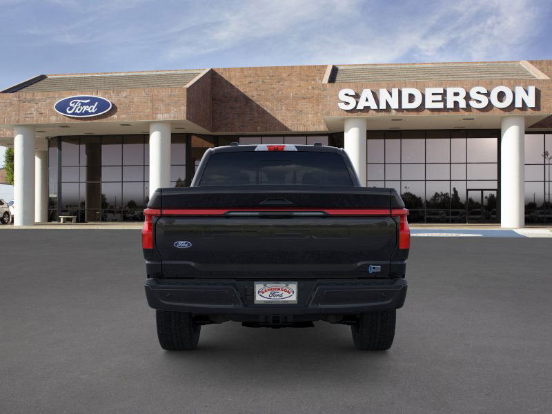 2025 Ford F-150 Lightning Lariat photo 4