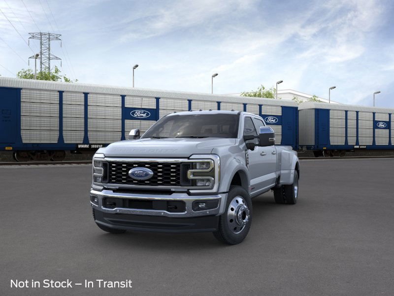 2025 Ford F-450 photo 2