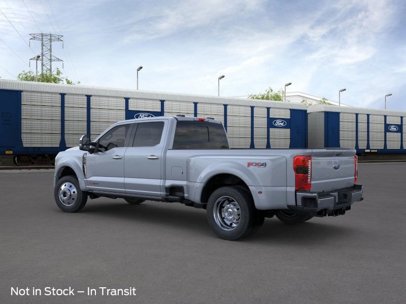 2025 Ford F-450 photo 4