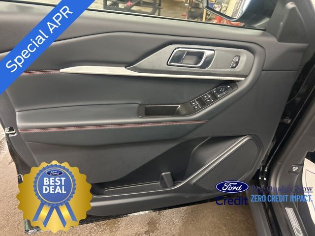 2025 Ford Explorer ST-Line photo 10