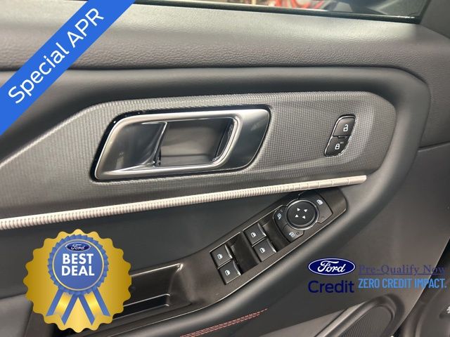 2025 Ford Explorer ST-Line photo 11