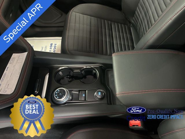 2025 Ford Explorer ST-Line photo 13
