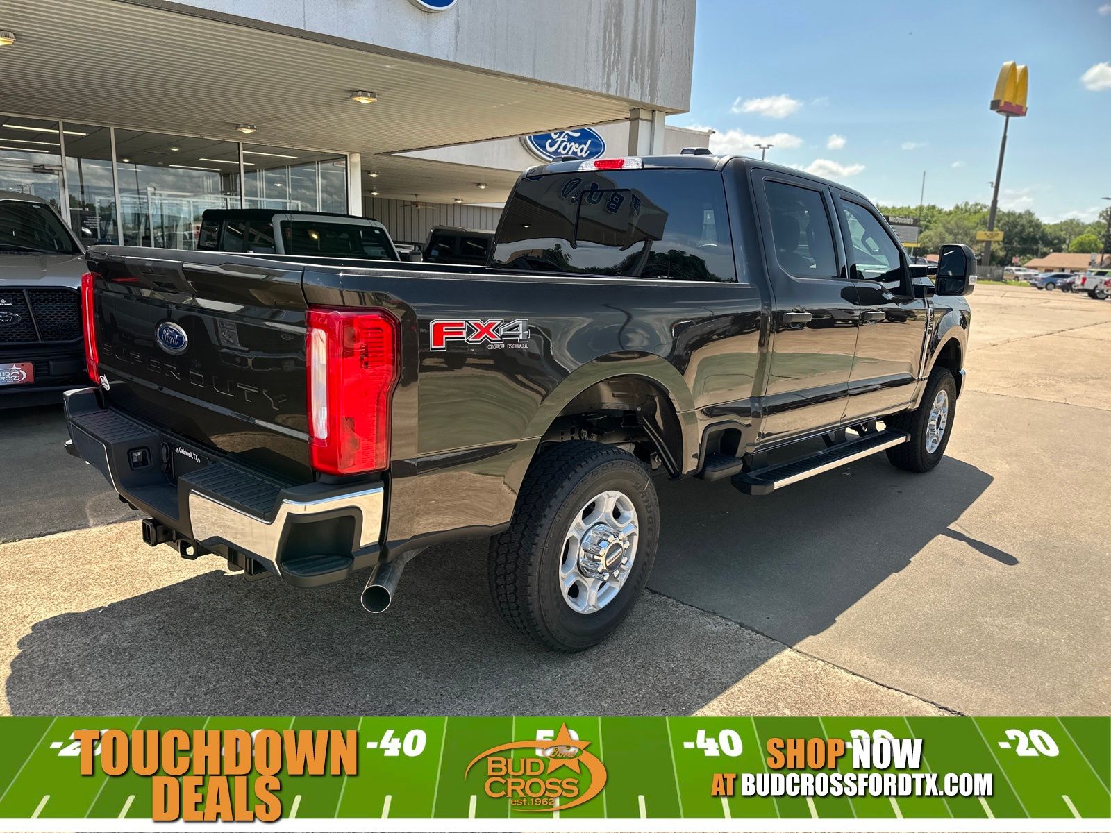 2025 Ford F-350 XLT photo 2
