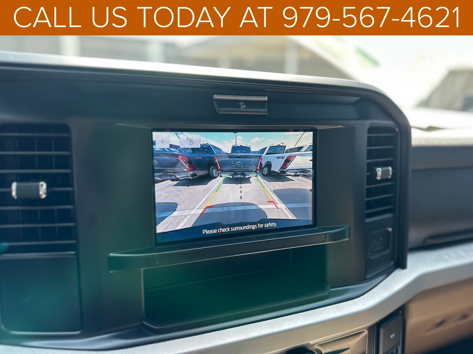2025 Ford F-350 XLT photo 4
