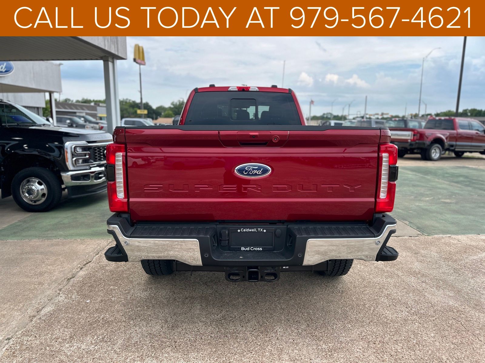 2025 Ford F-350 Lariat photo 3