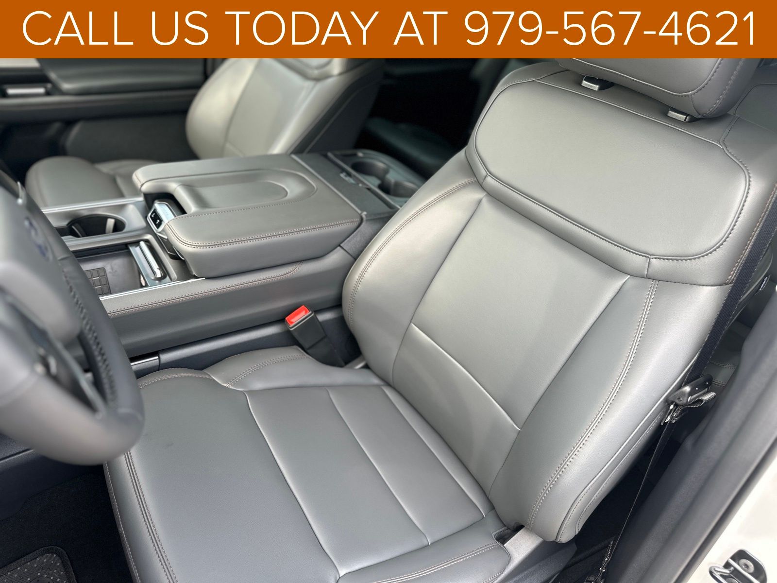 2025 Ford Expedition MAX photo 9