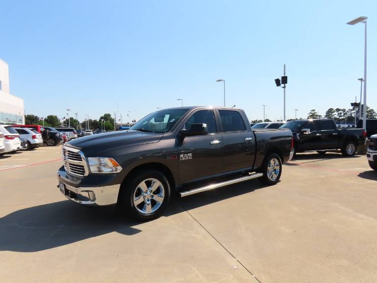 2015 RAM 1500 4WD Crew Cab 140.5 Lone Star