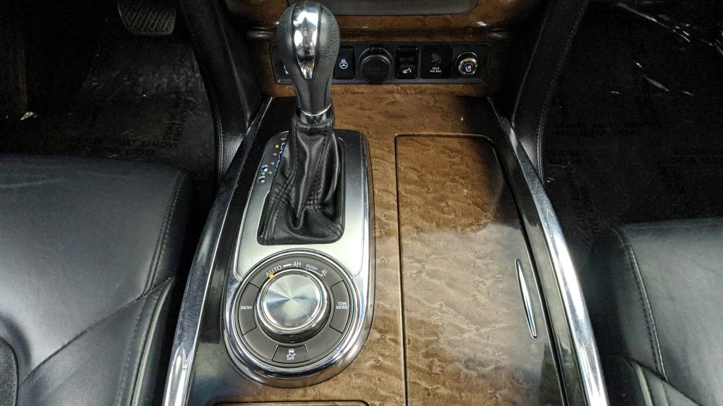 2014 Infiniti QX80 Base photo 25