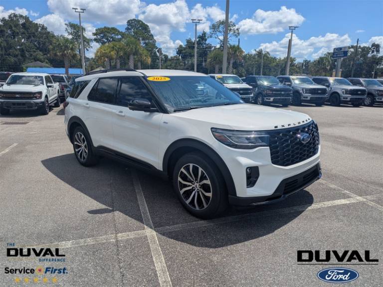 2025 Ford Explorer ST-Line