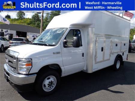 2026 Ford E-450SD Base
