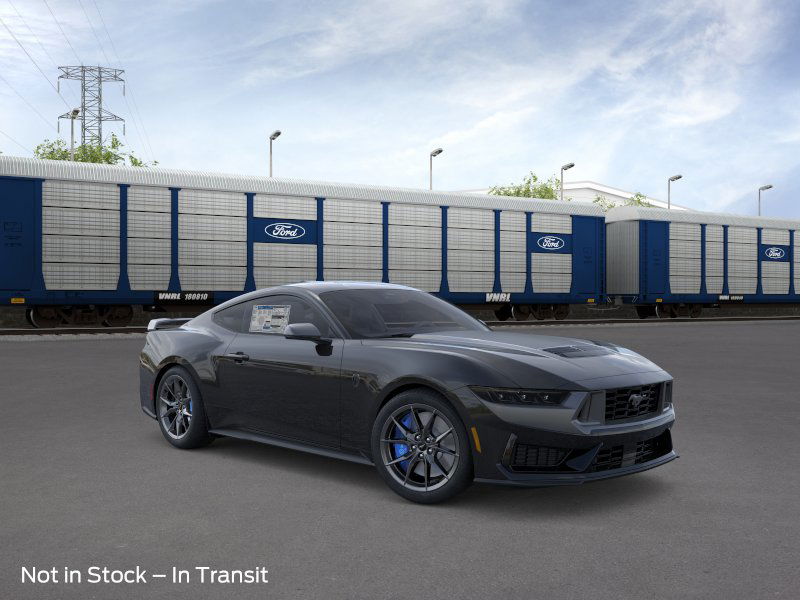 2025 Ford Mustang Dark Horse photo 4