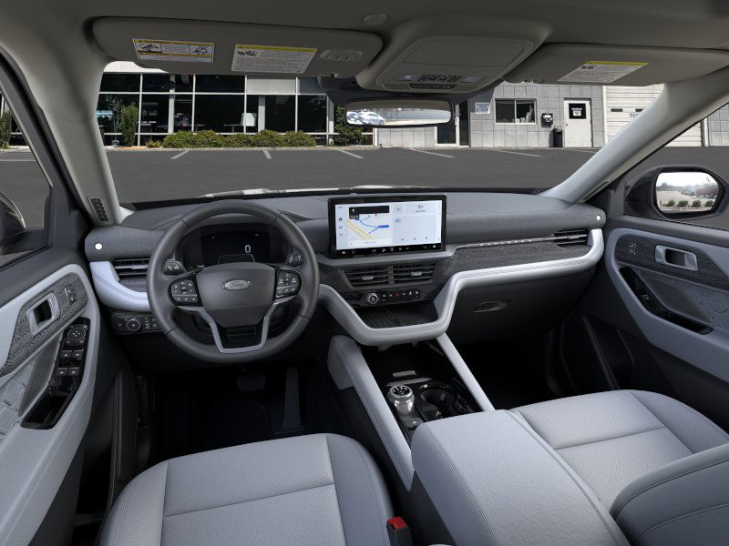 2025 Ford Explorer Platinum photo 5