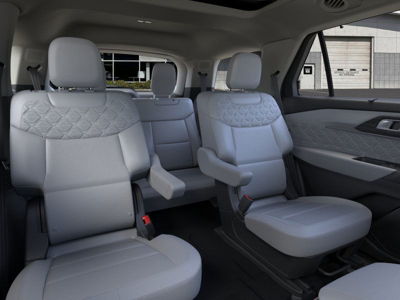 2025 Ford Explorer Platinum photo 7