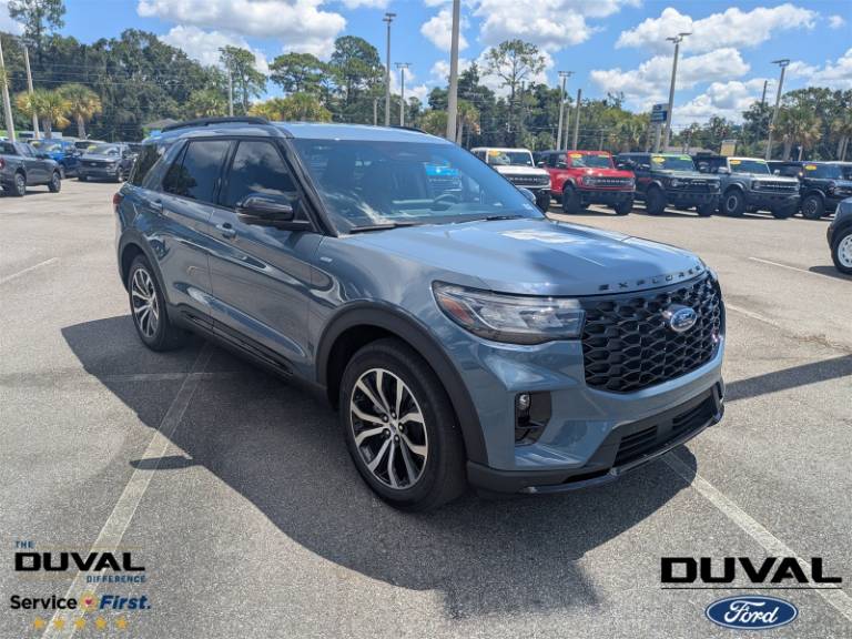 2025 Ford Explorer ST-Line