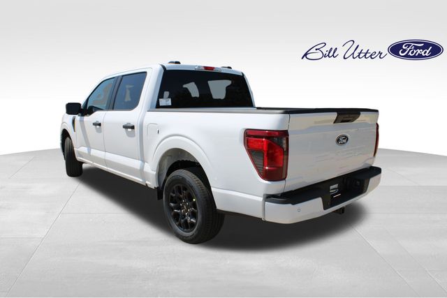 2025 Ford F-150 STX photo 4