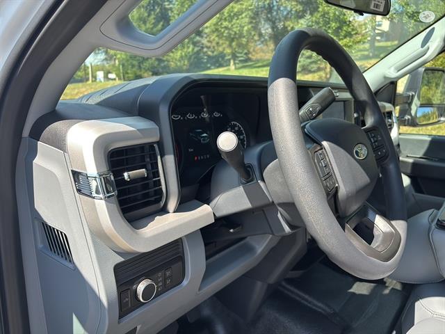 2026 Ford F-250 XL photo 4