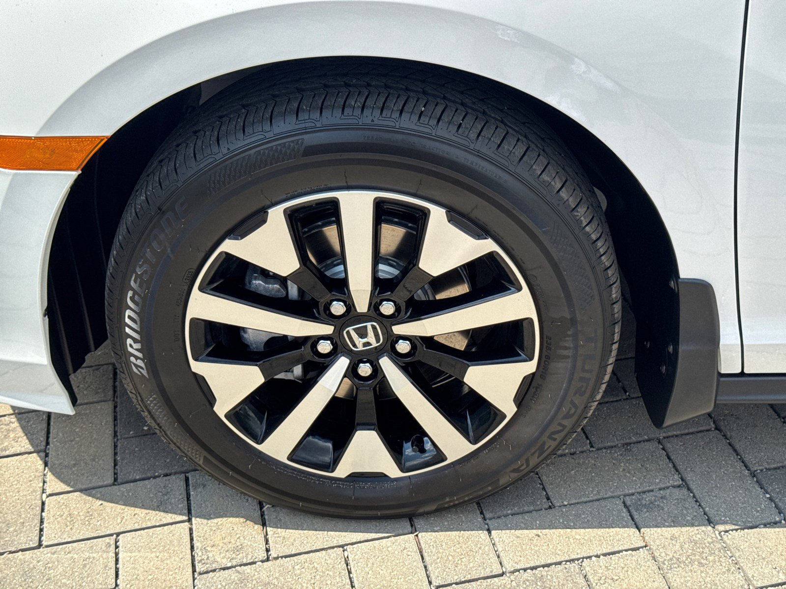 2026 Honda Odyssey EX-L photo 11