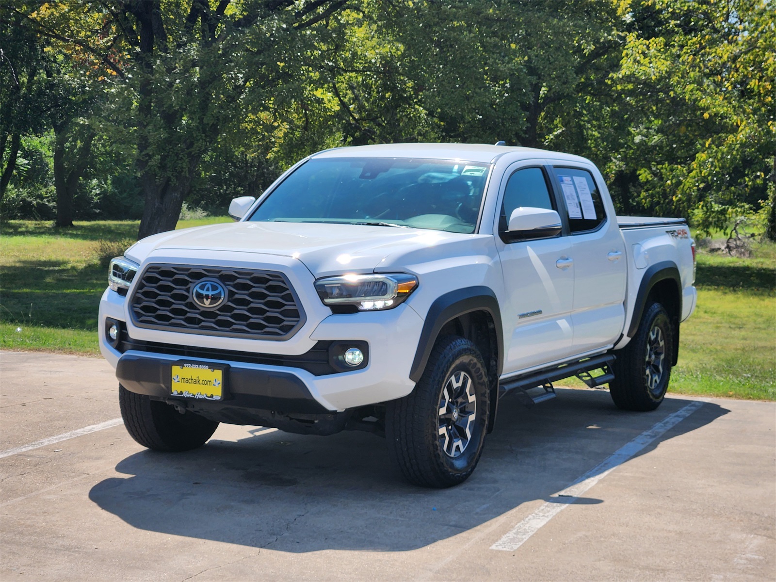2023 Toyota Tacoma TRD Off-Road photo 3