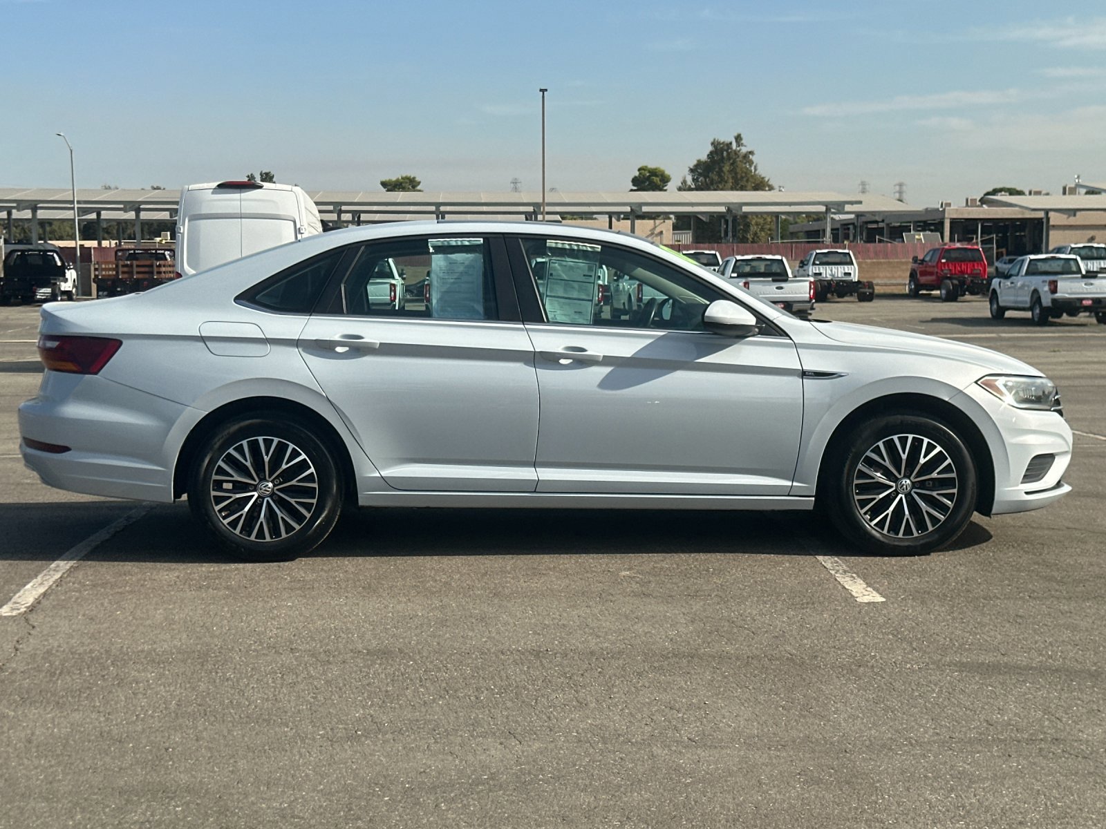 2019 Volkswagen Jetta SEL photo 2