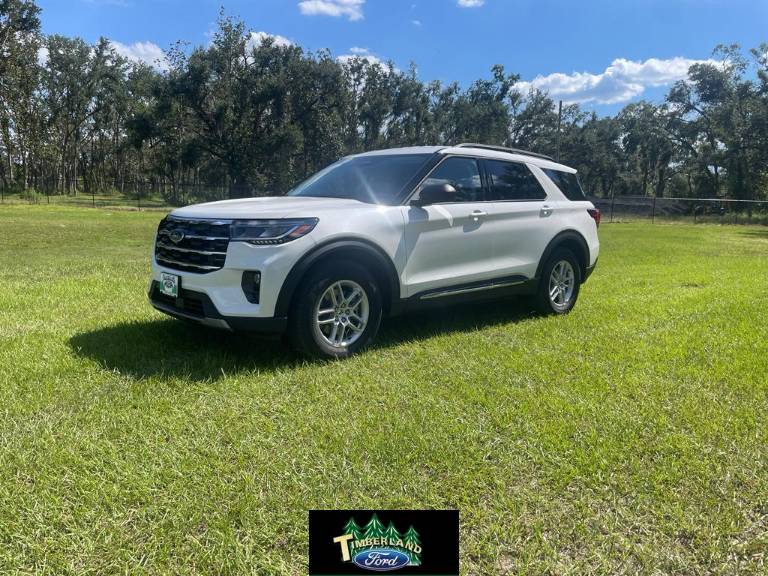 2025 Ford Explorer Active RWD
