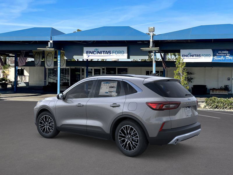 2025 Ford Escape photo 3