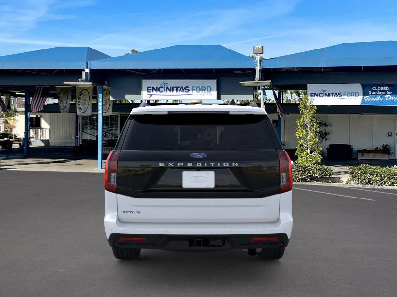 2025 Ford Expedition photo 4