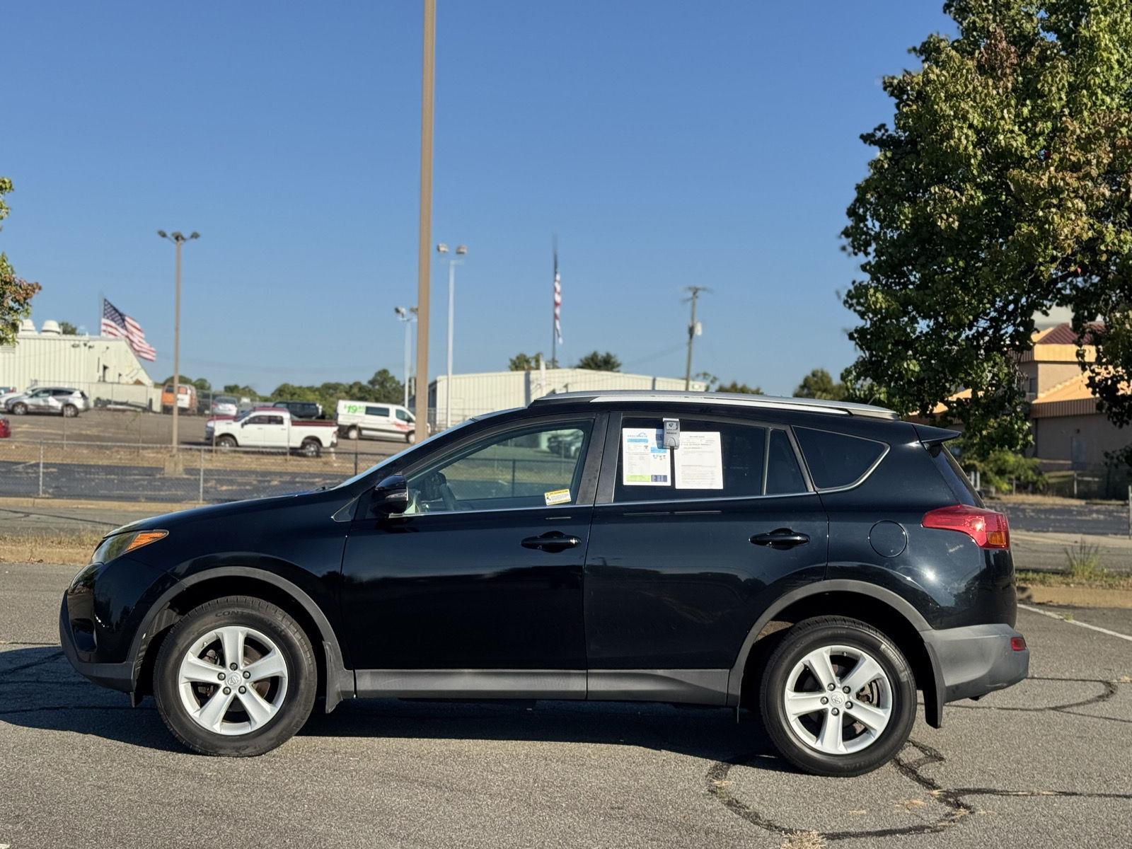 2013 Toyota RAV4 XLE photo 4