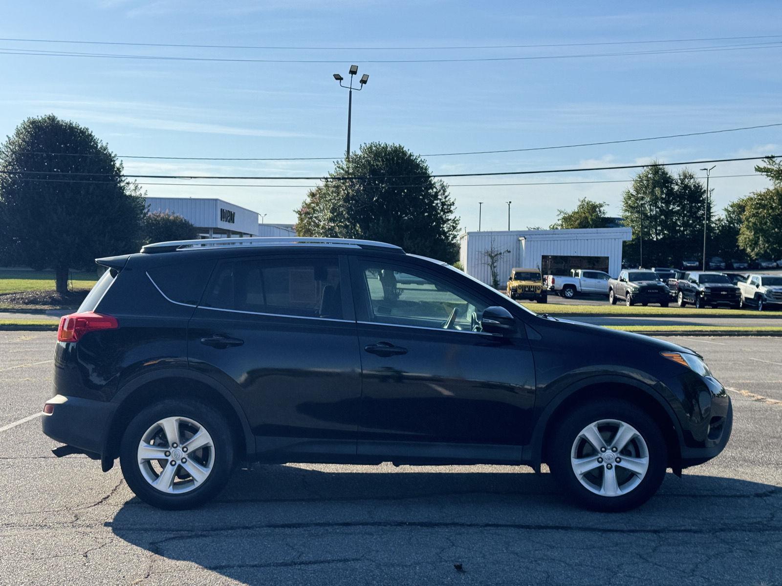 2013 Toyota RAV4 XLE photo 8