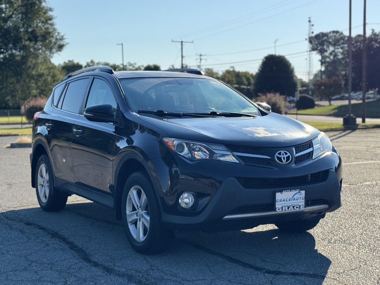2013 Toyota RAV4 XLE photo 9