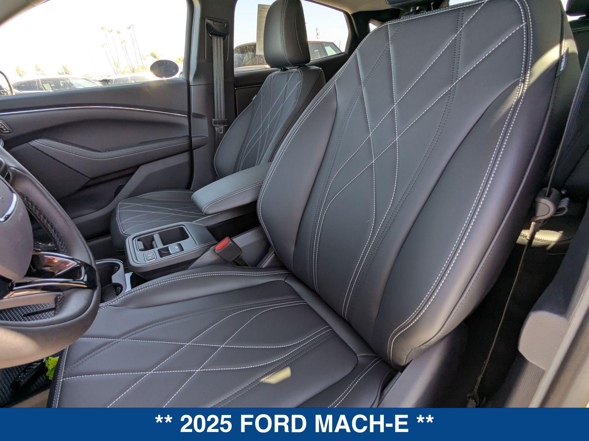 2025 Ford Mustang Mach-E Select photo 14