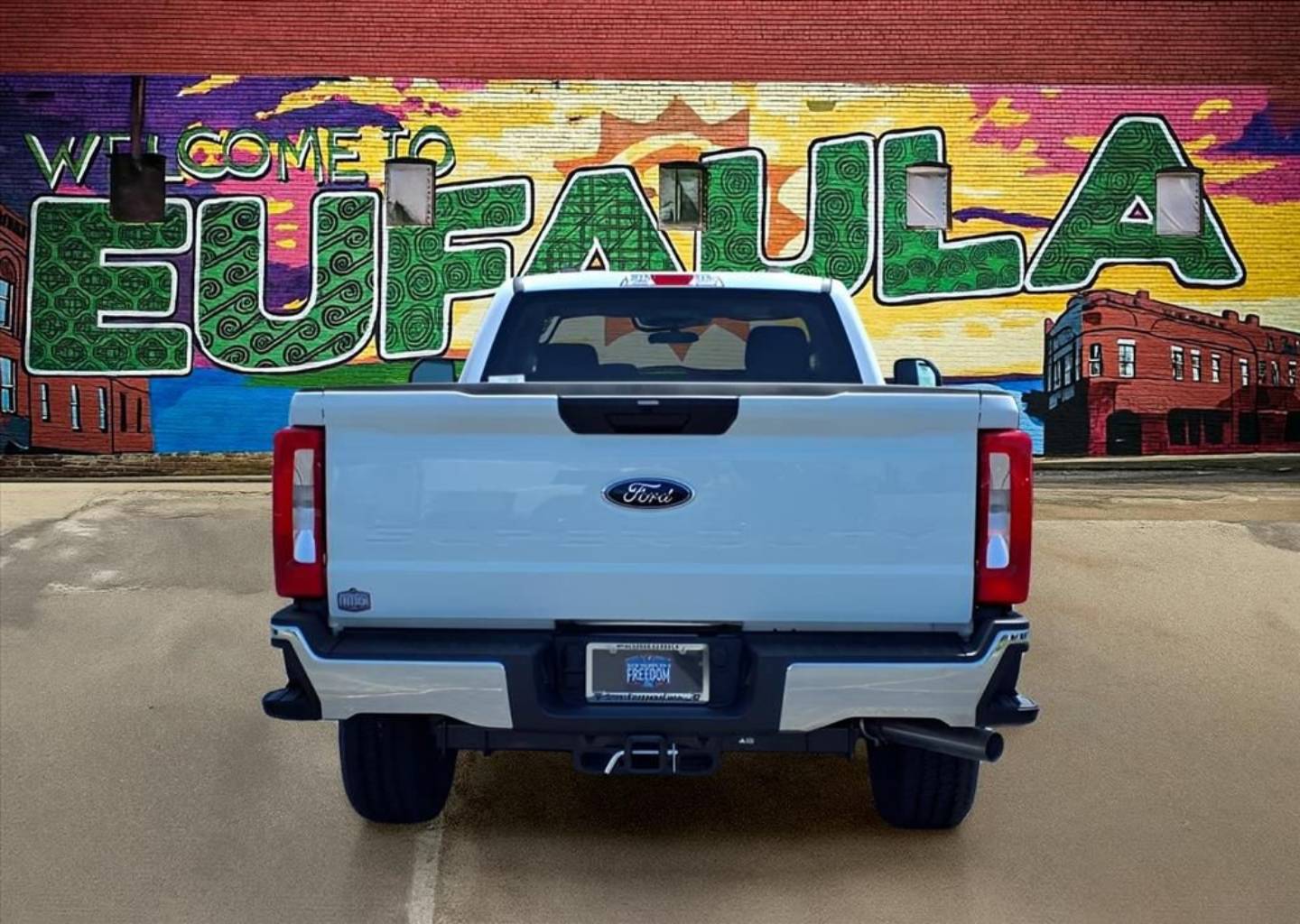 2025 Ford F-350 Super Duty XLT - Photo 6