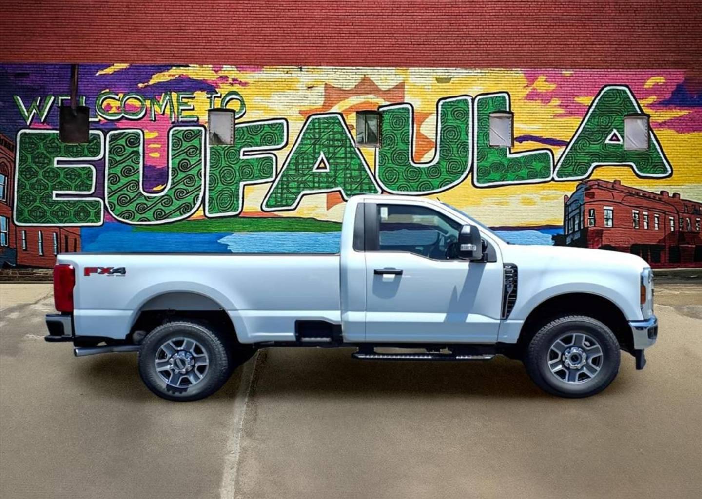 2025 Ford F-350 Super Duty XLT - Photo 8