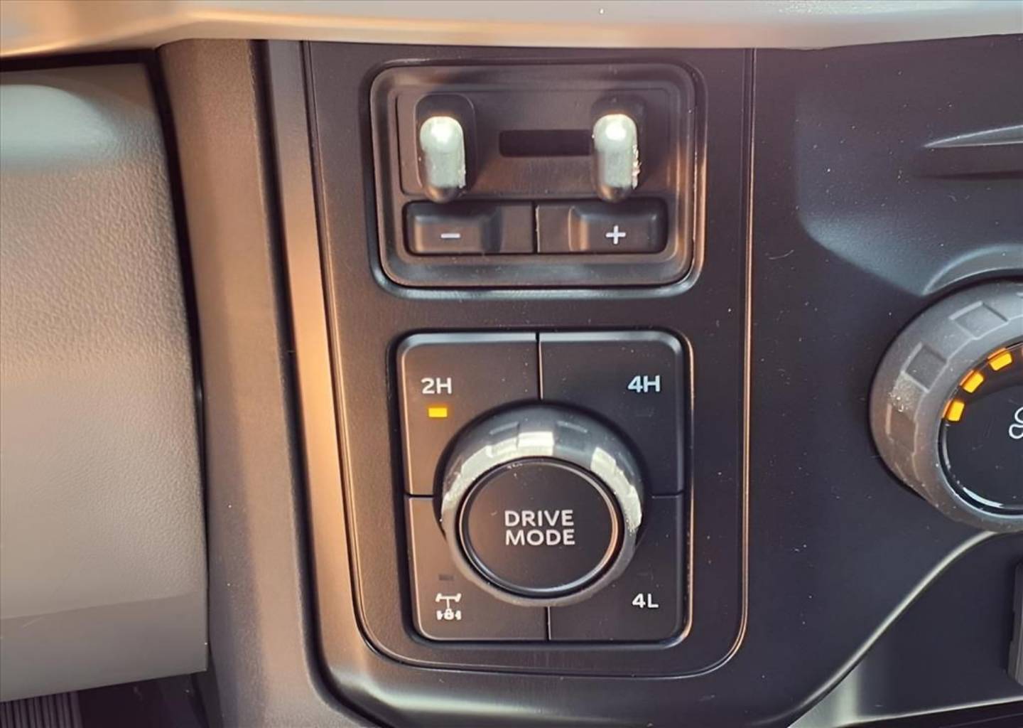 2025 Ford F-350 Super Duty XLT - Photo 16